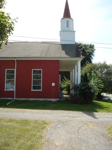 2010 photo of the building that once housed Messiah Lutheran Church. It is now an antique shop.