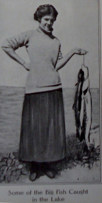 1914 woman with fish