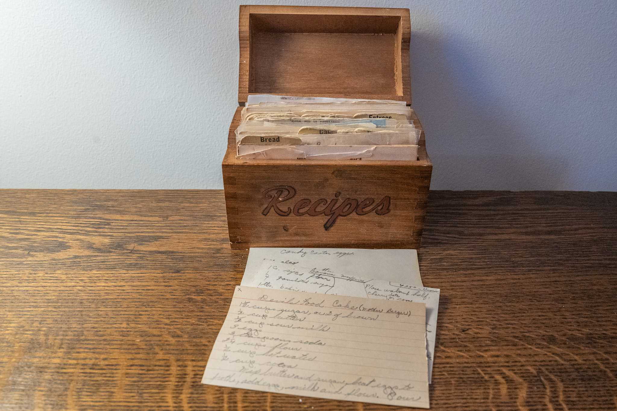 Recipe box and cards