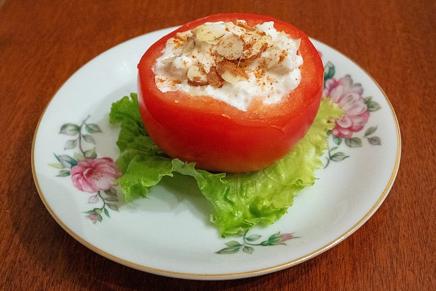 Cottage Cheese and Tomato Salad