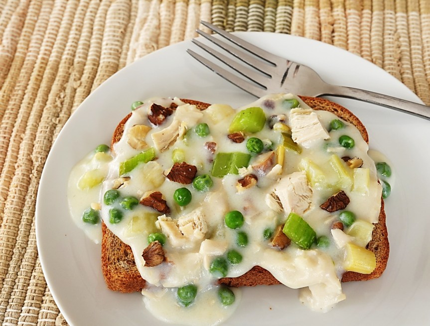 Old-Fashioned Chicken Wiggles (Creamed Chicken with Vegetables and&nbsp;Walnuts)