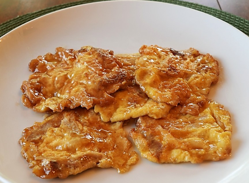 Egg Foyung (Egg Foo Young) on plate